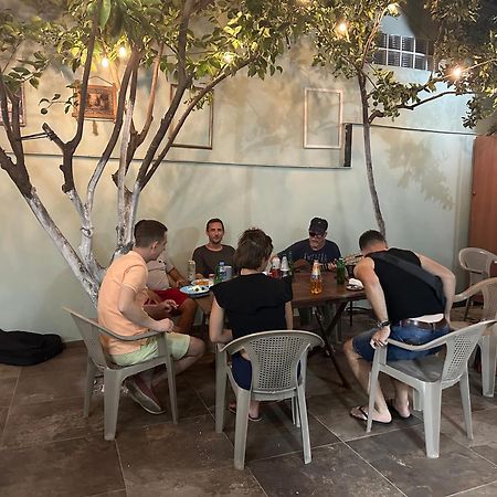Tirana Lemon Breeze Hostel Екстер'єр фото