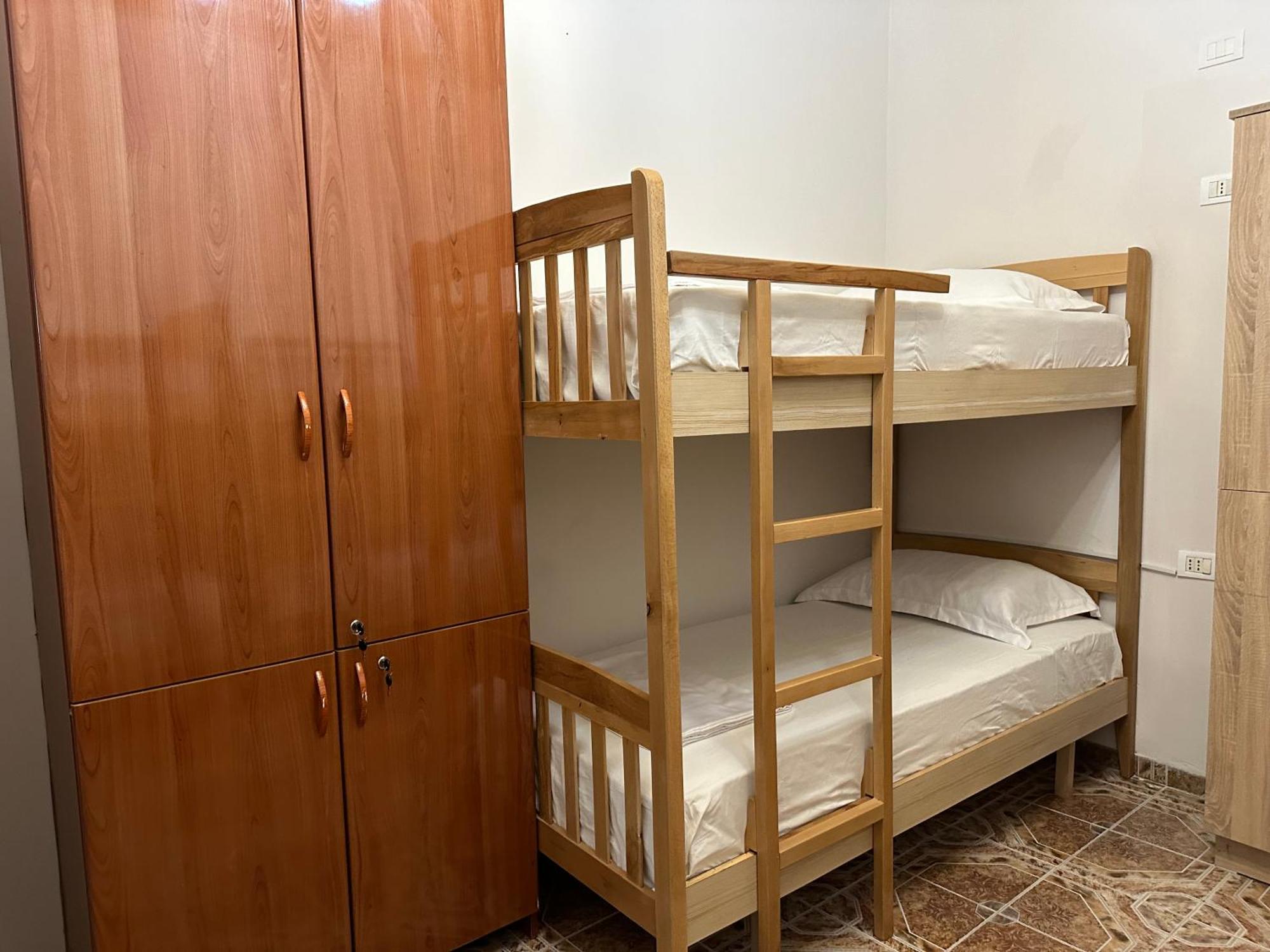 Tirana Lemon Breeze Hostel Екстер'єр фото