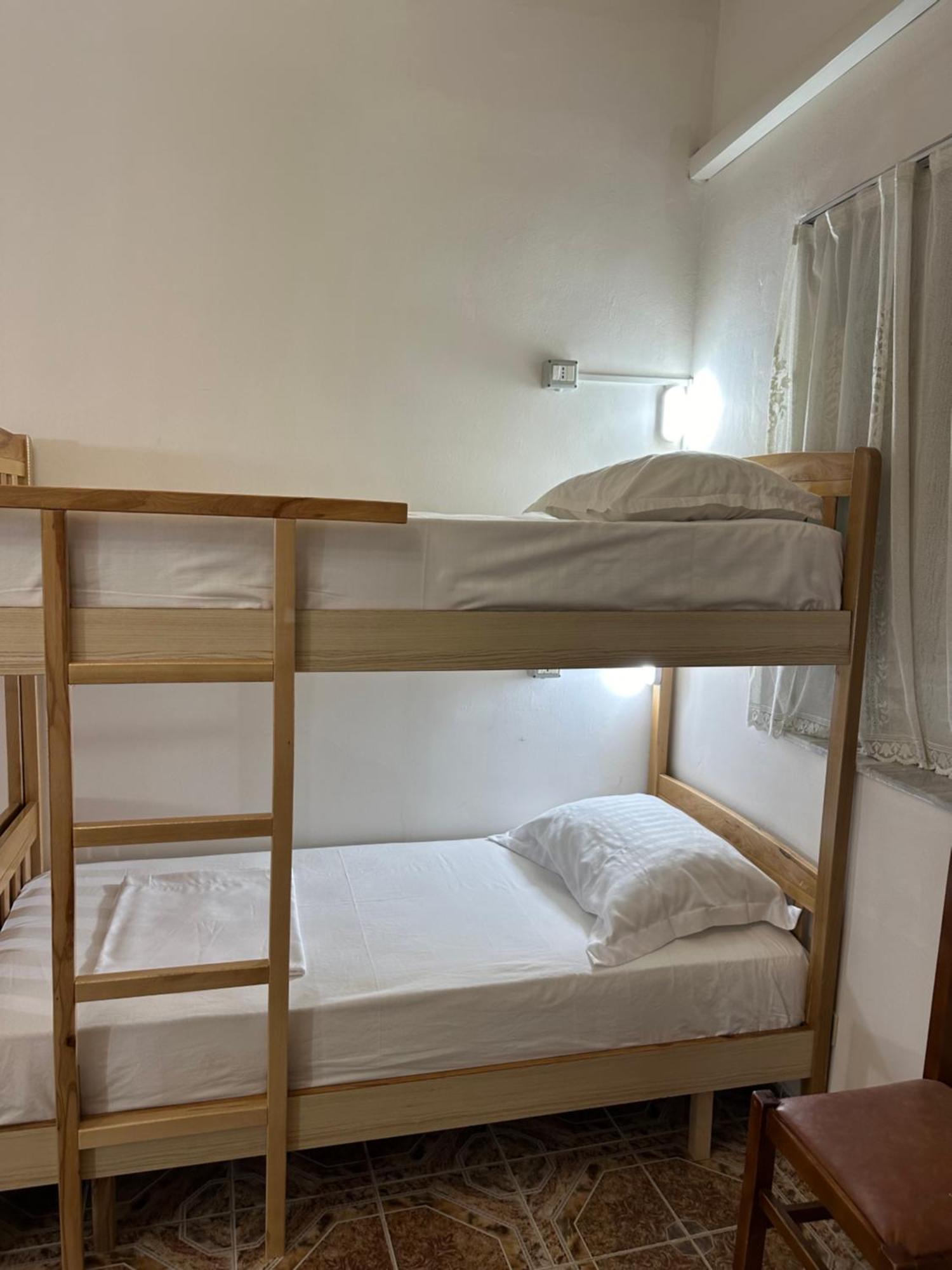 Tirana Lemon Breeze Hostel Екстер'єр фото