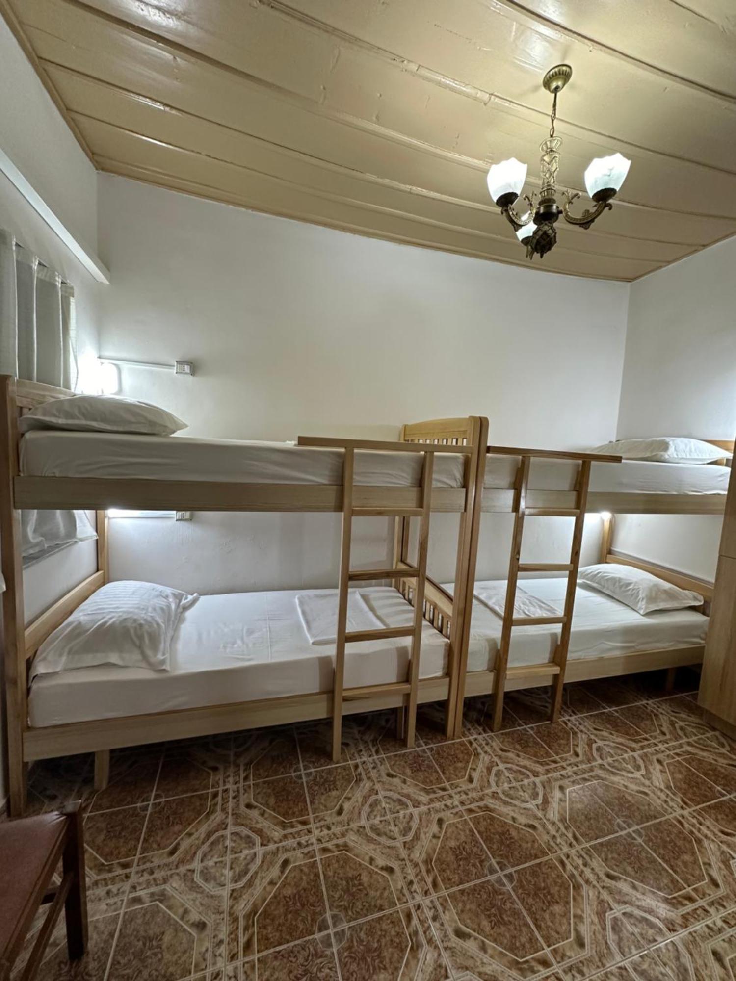 Tirana Lemon Breeze Hostel Екстер'єр фото