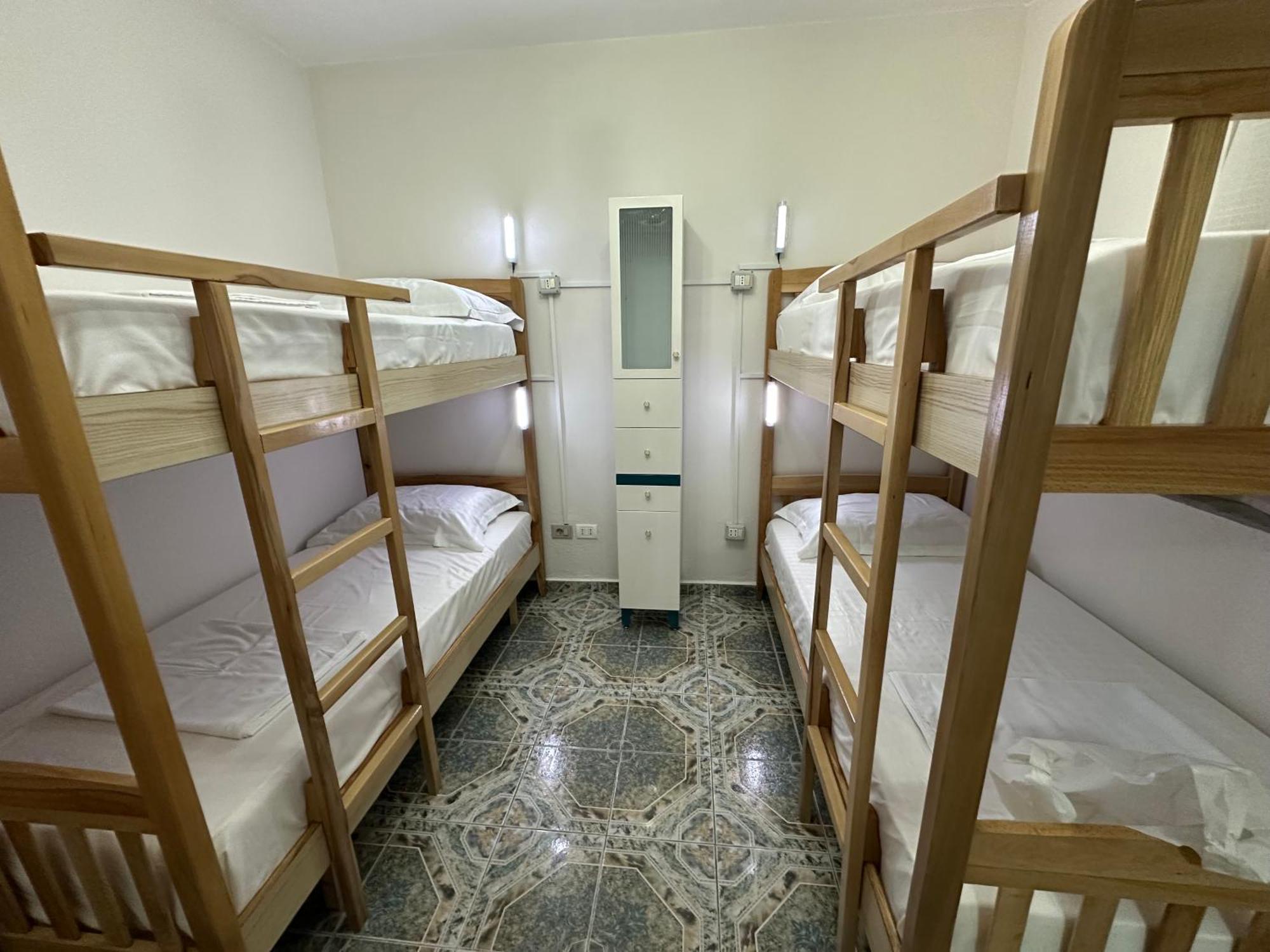 Tirana Lemon Breeze Hostel Екстер'єр фото