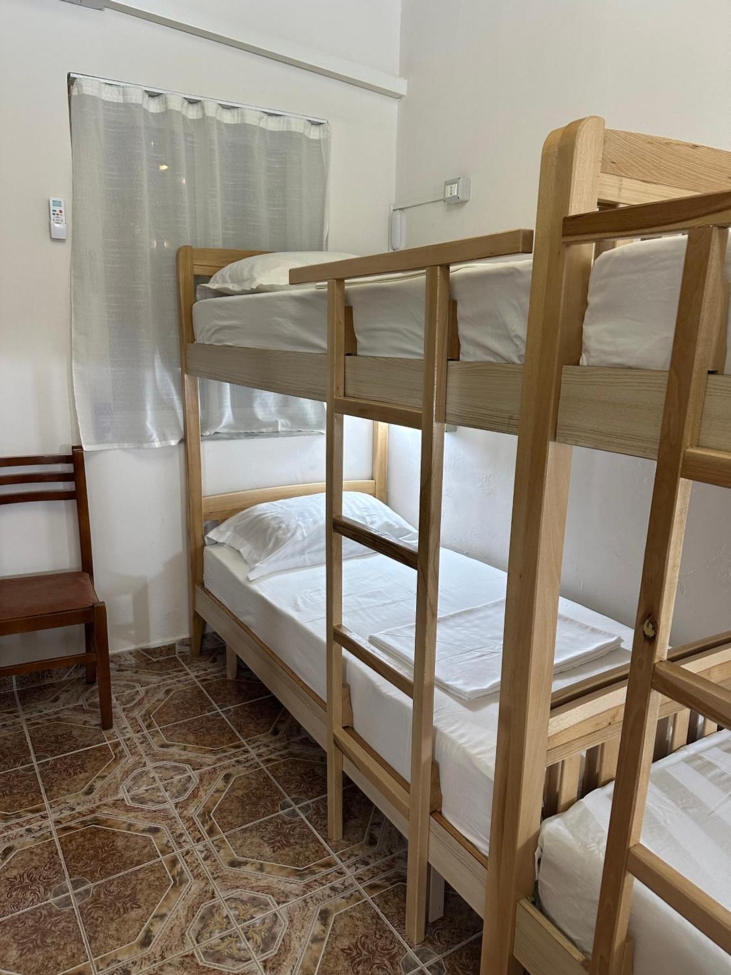 Tirana Lemon Breeze Hostel Екстер'єр фото