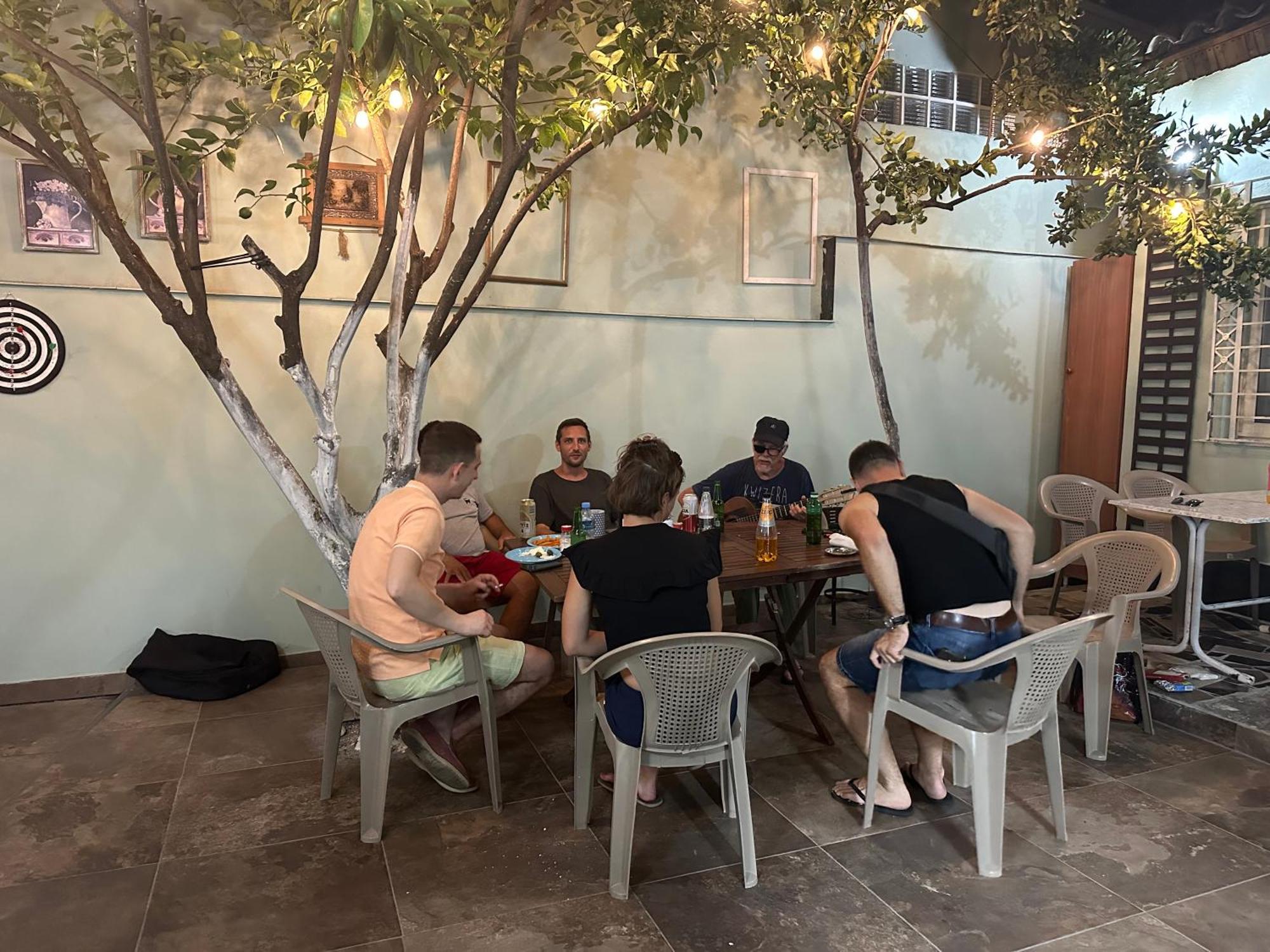 Tirana Lemon Breeze Hostel Екстер'єр фото